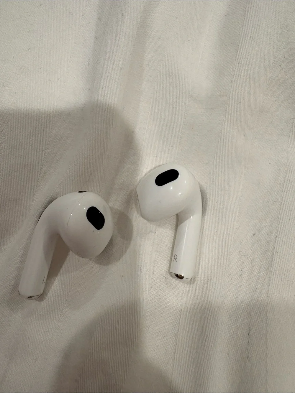 Apple genuine wireless